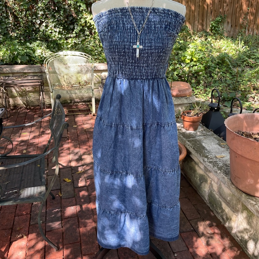 Strapless dress